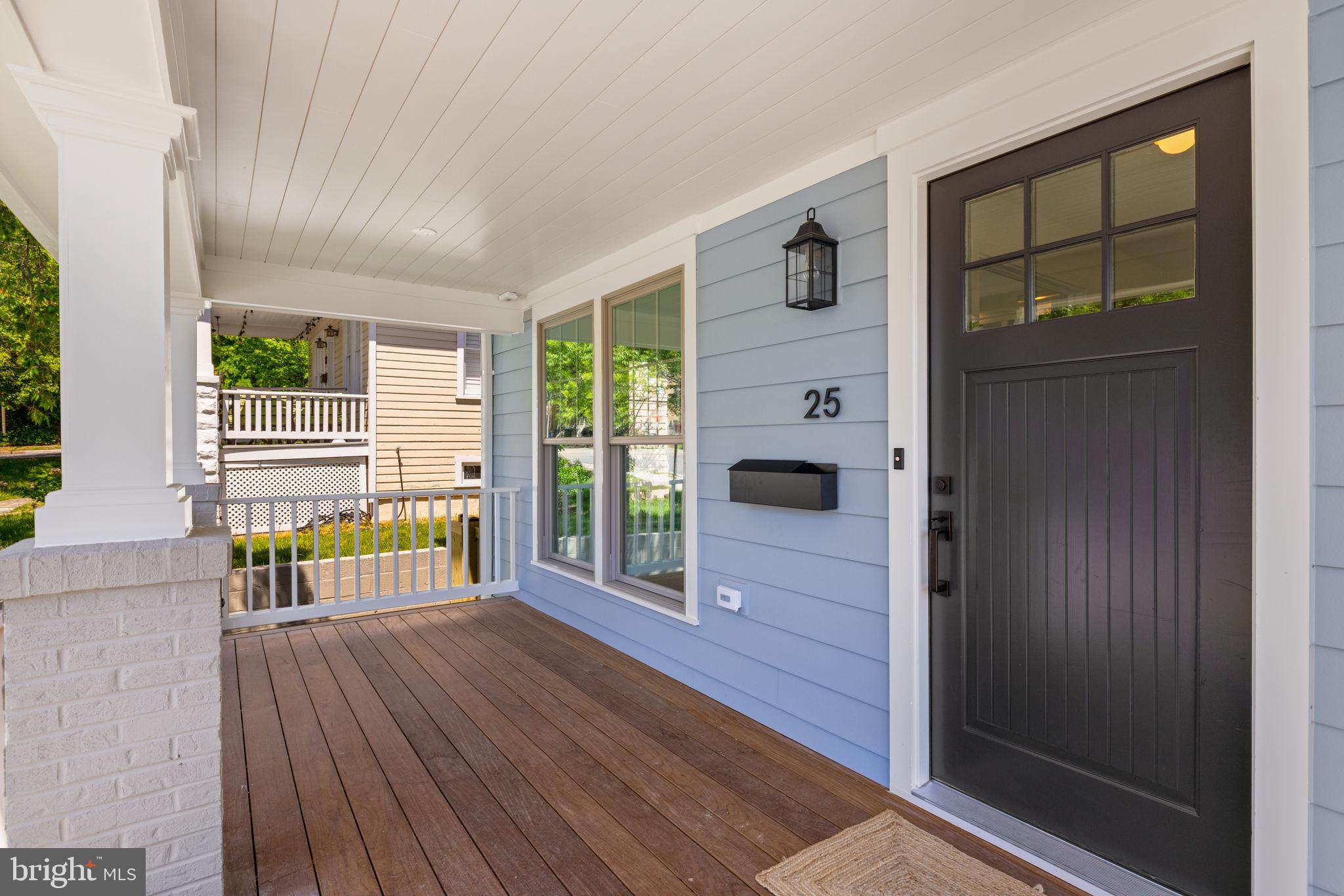25 W WYATT AVENUE