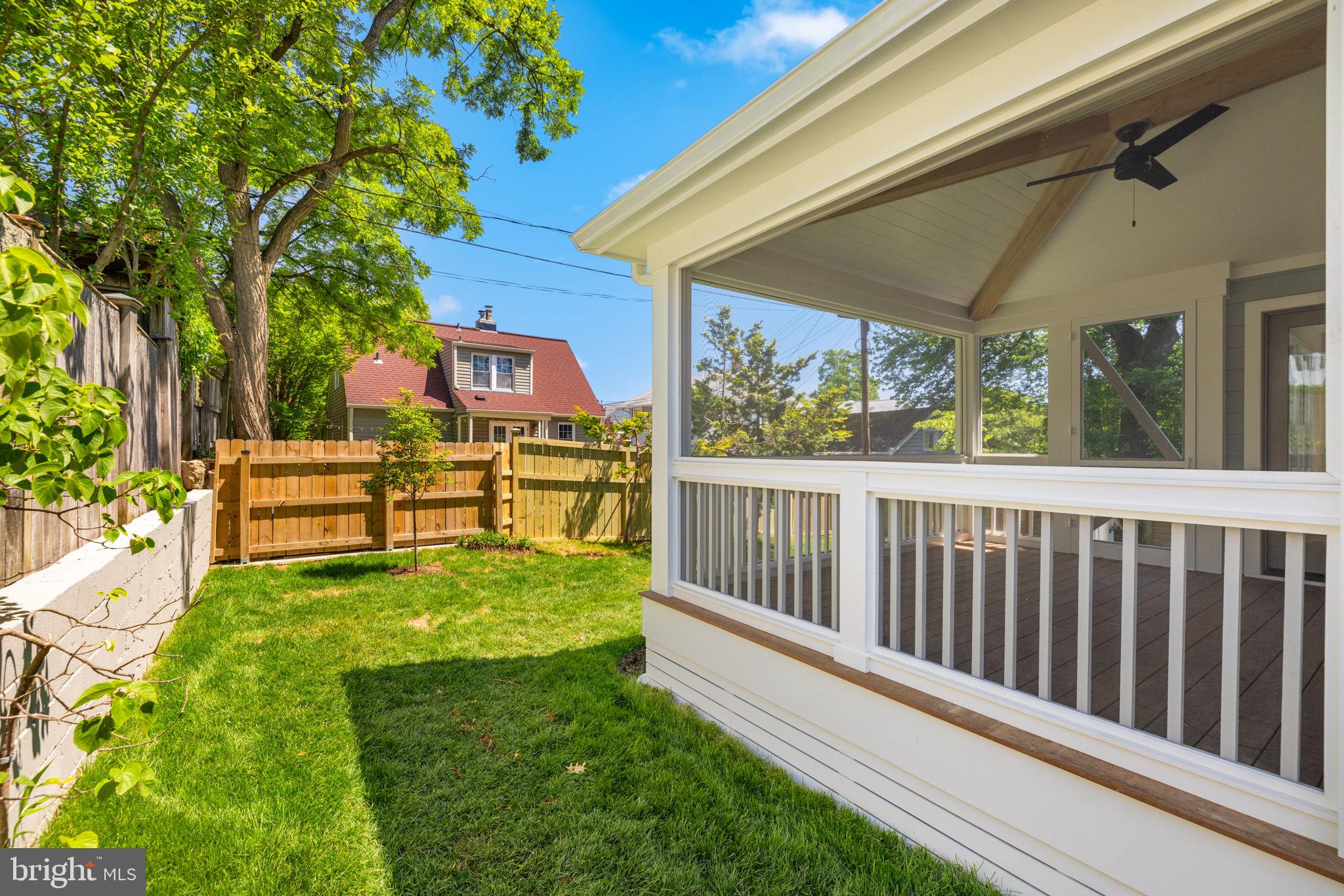 25 W WYATT AVENUE