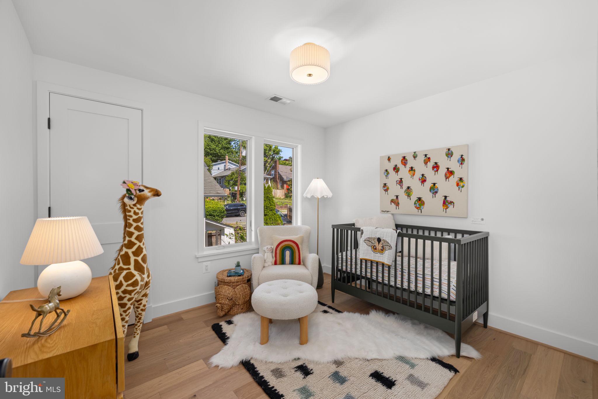 25 W WYATT AVENUE