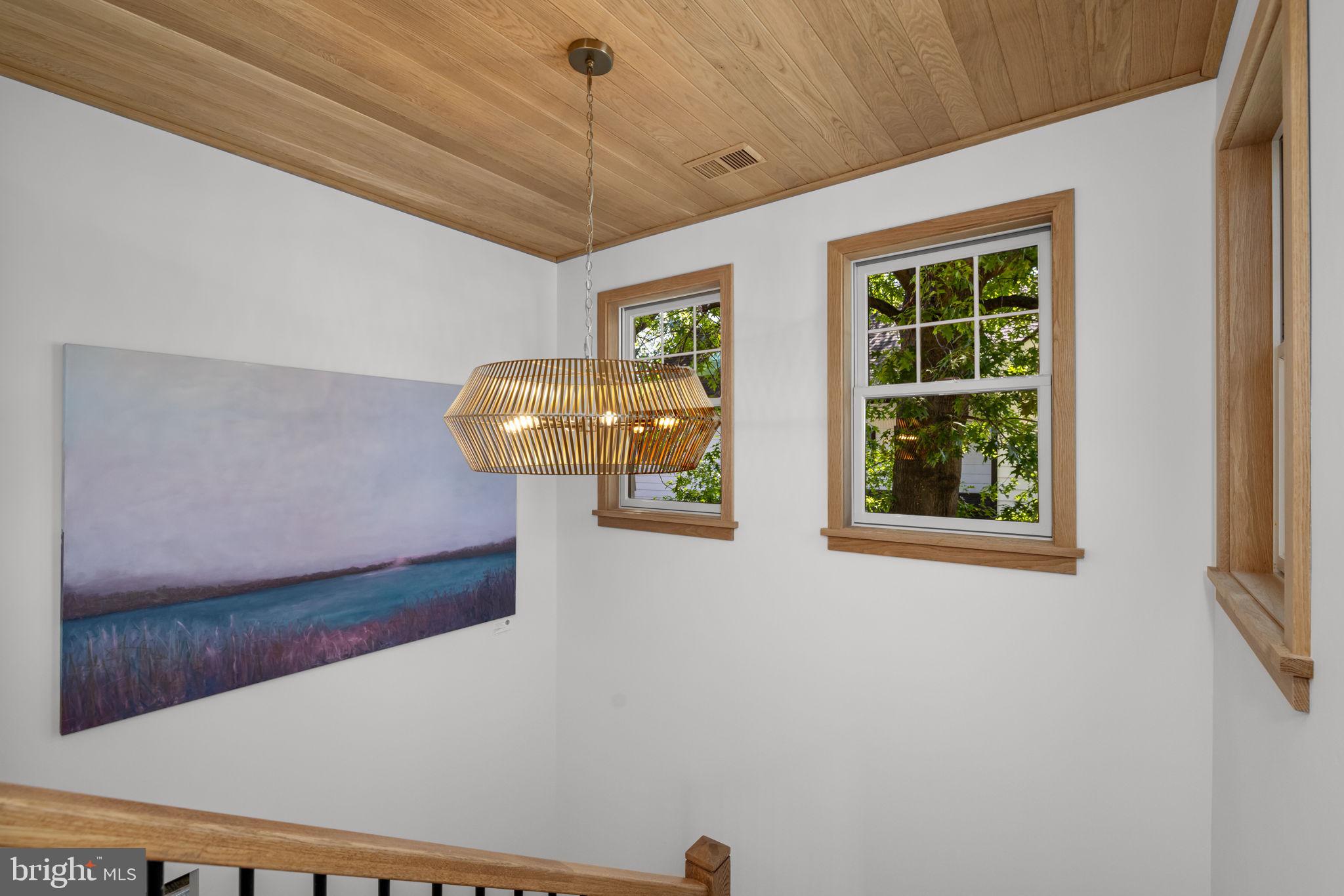 25 W WYATT AVENUE