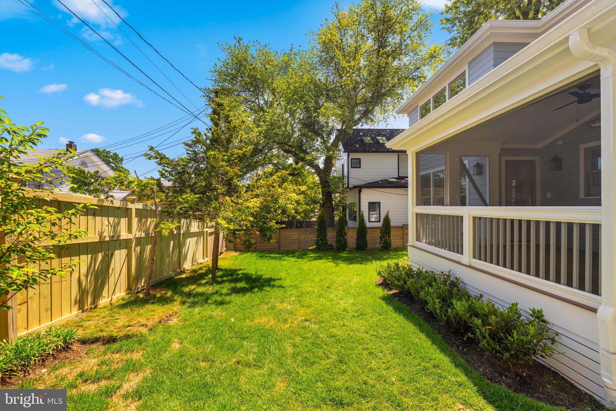 25 W WYATT AVENUE