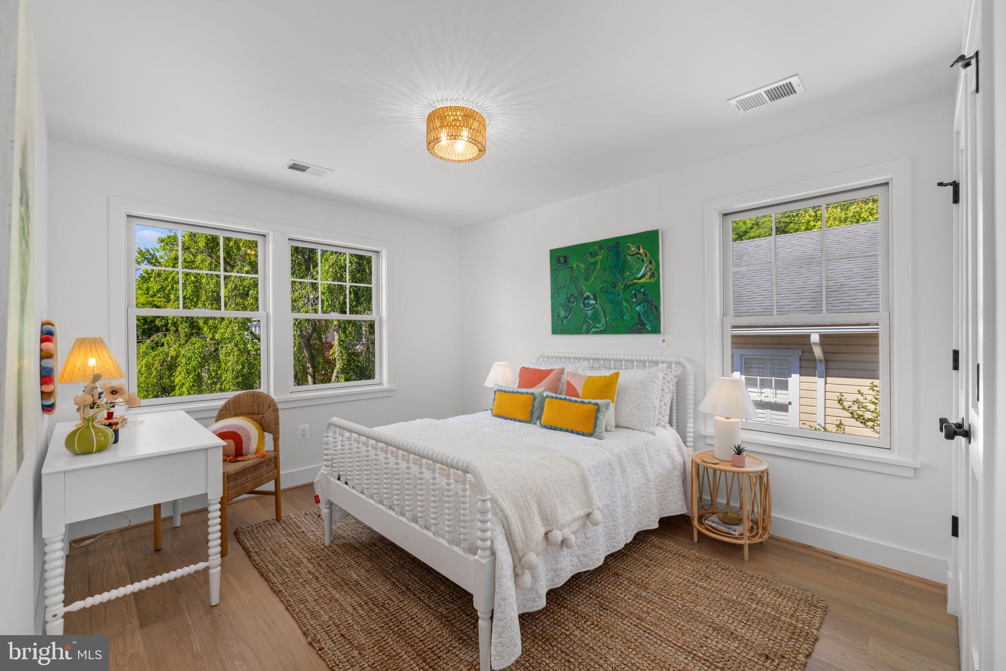 25 W WYATT AVENUE