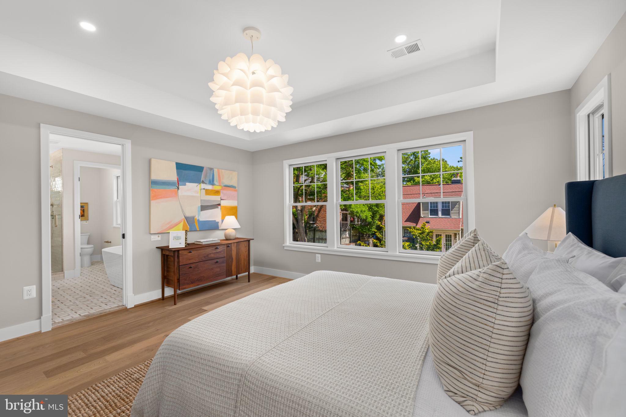 25 W WYATT AVENUE