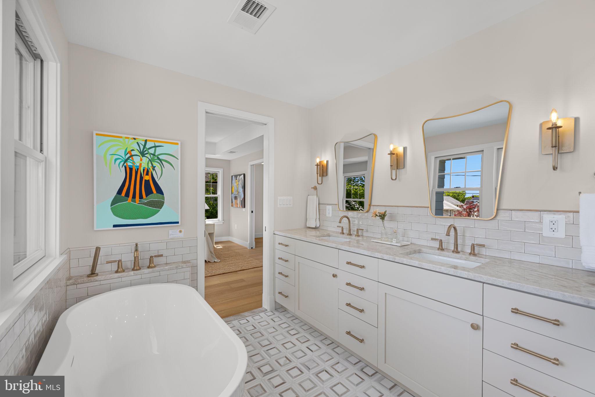 25 W WYATT AVENUE