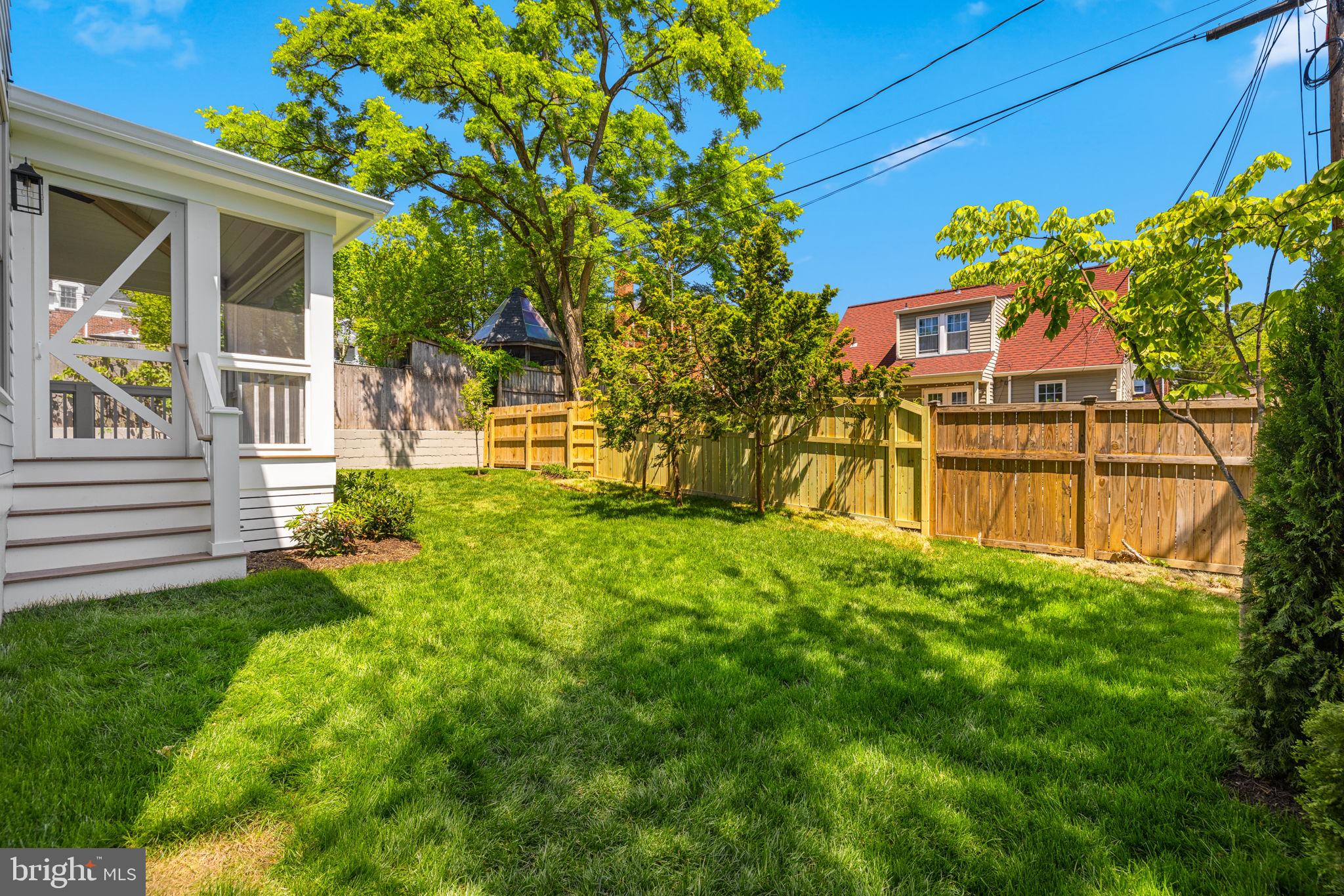 25 W WYATT AVENUE