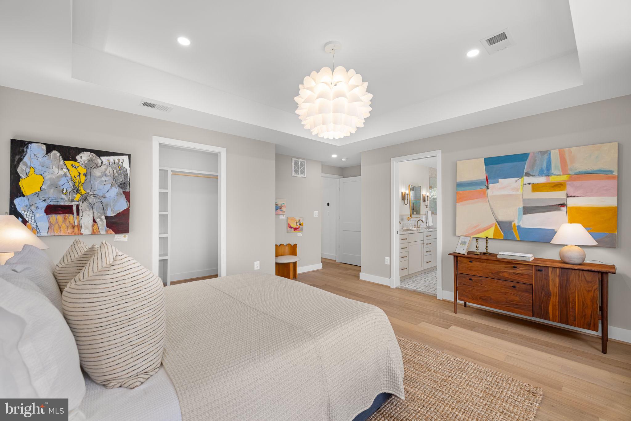 25 W WYATT AVENUE