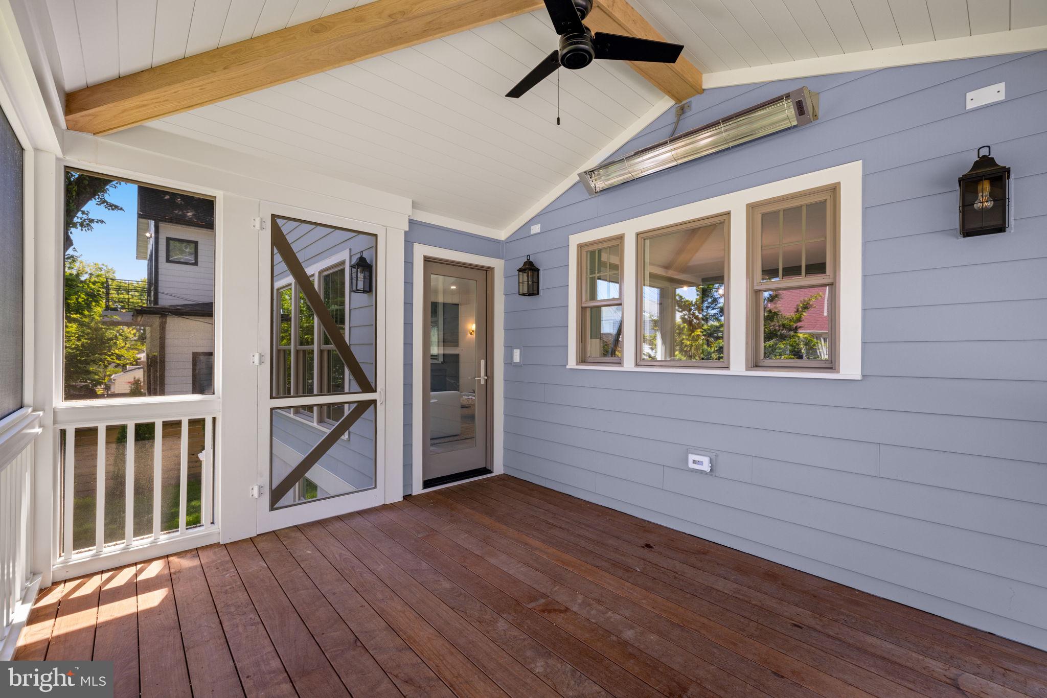 25 W WYATT AVENUE