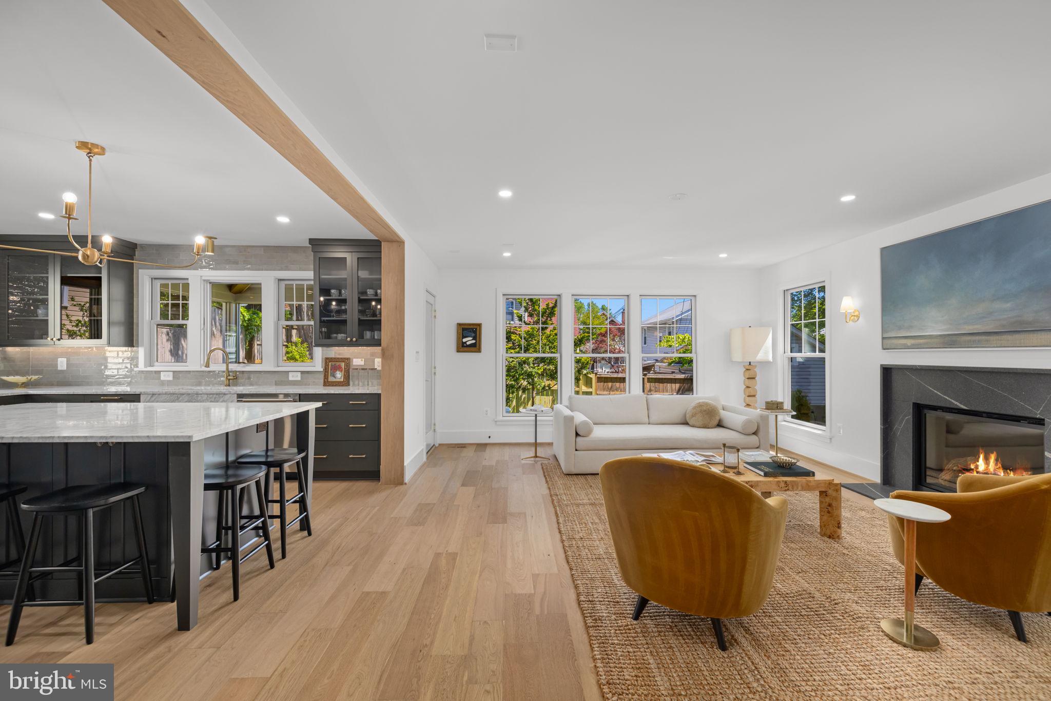 25 W WYATT AVENUE