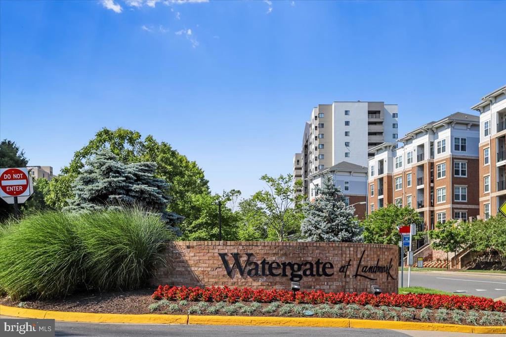 307 YOAKUM PARKWAY 407