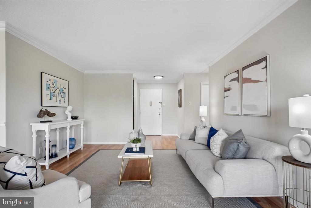 307 YOAKUM PARKWAY 407