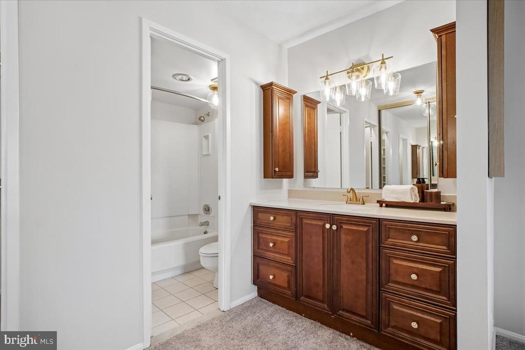 307 YOAKUM PARKWAY 407
