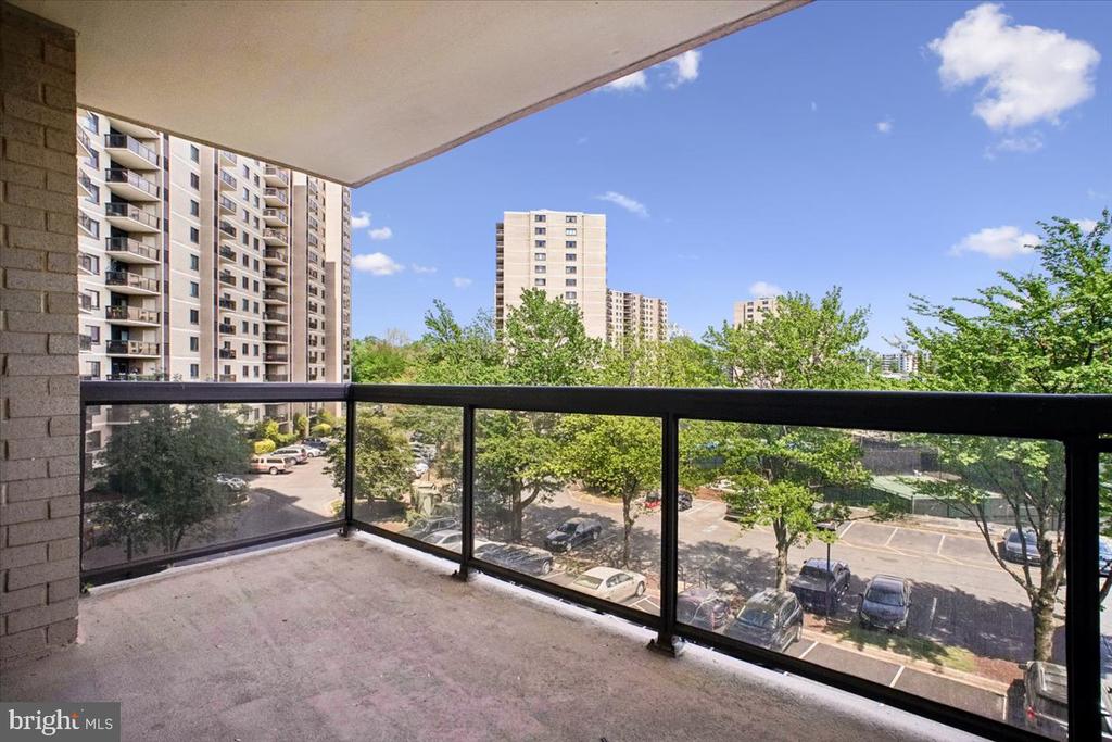 307 YOAKUM PARKWAY 407
