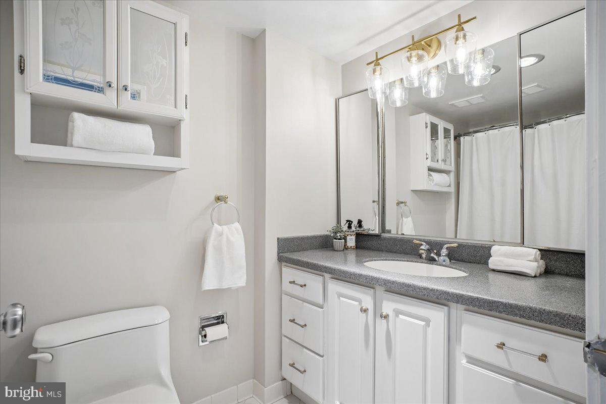 307 YOAKUM PARKWAY 407