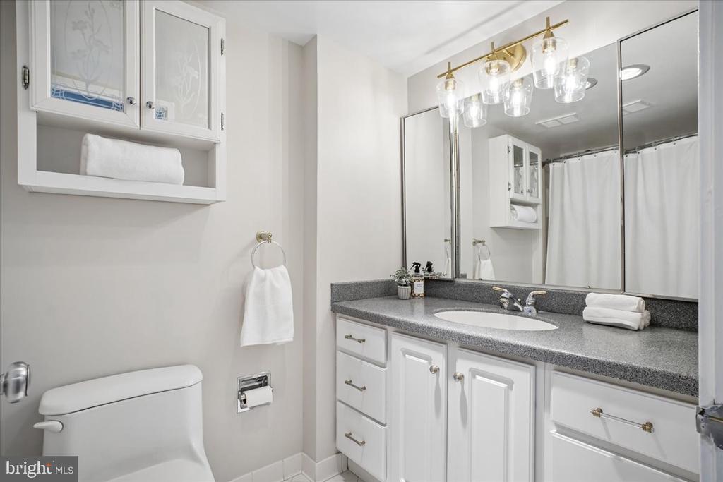 307 YOAKUM PARKWAY 407