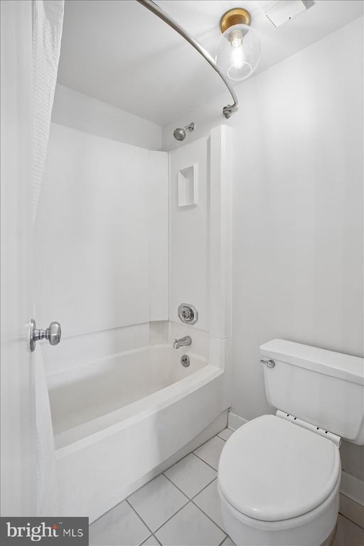 307 YOAKUM PARKWAY 407