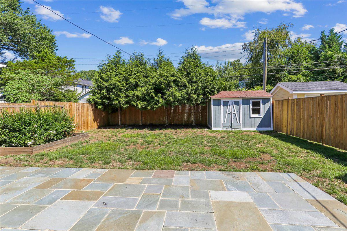 32 E LINDEN STREET