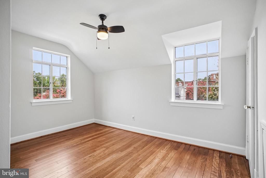 801 CHETWORTH PLACE