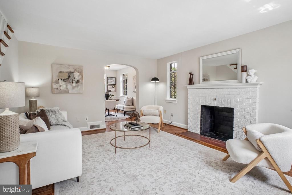801 CHETWORTH PLACE