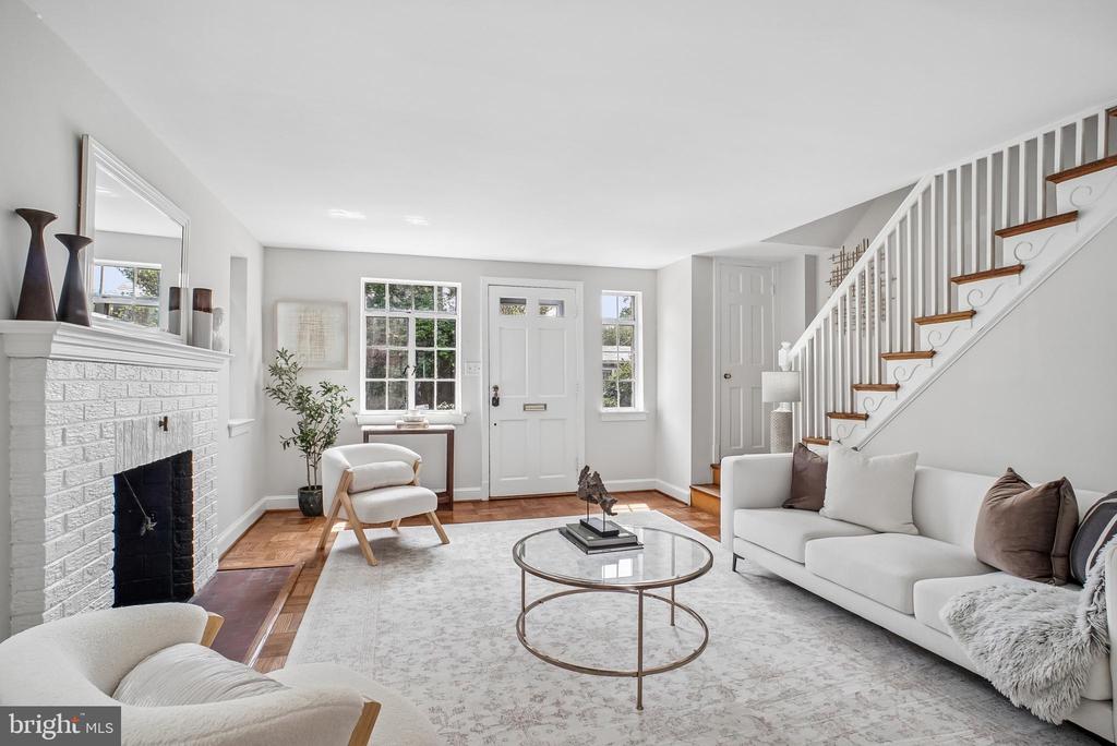 801 CHETWORTH PLACE