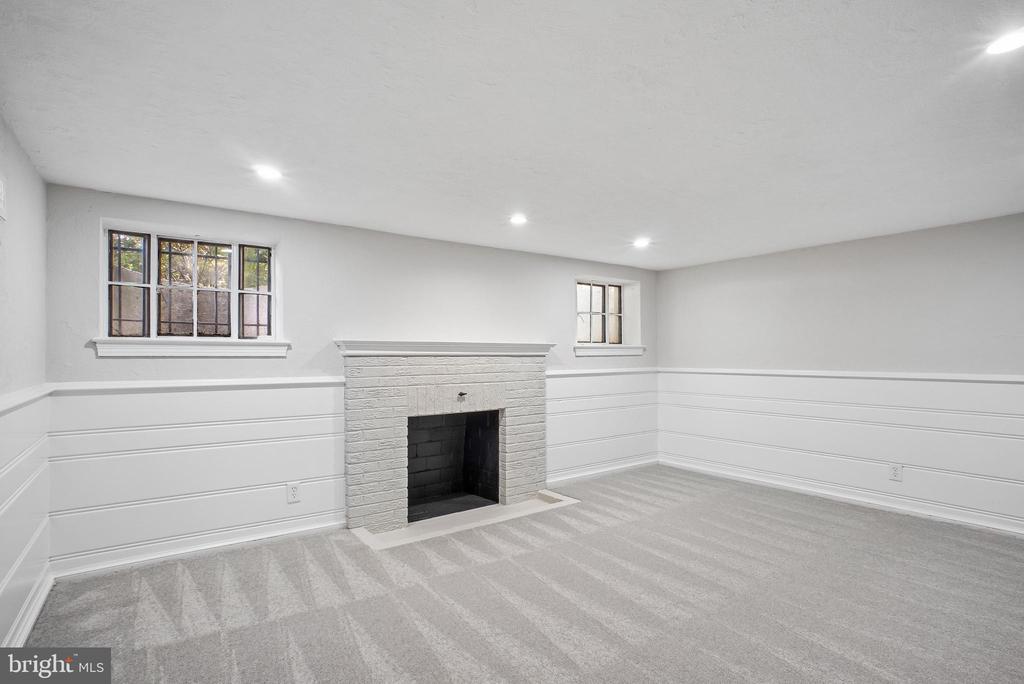 801 CHETWORTH PLACE