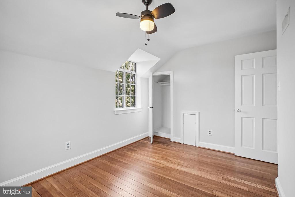 801 CHETWORTH PLACE