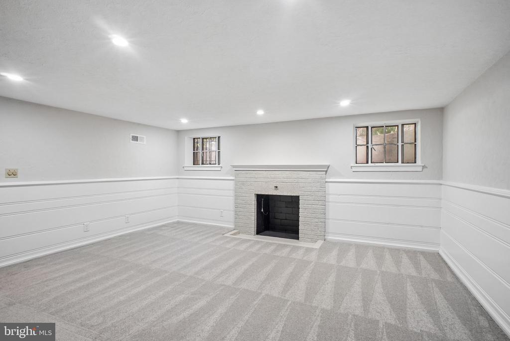 801 CHETWORTH PLACE