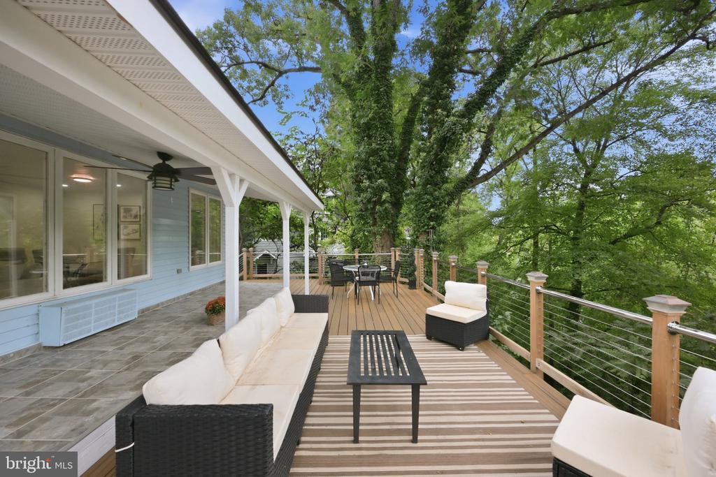 406 HANSON LANE