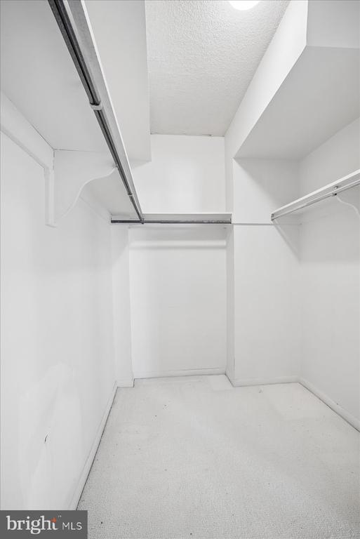 400 MADISON STREET Unit: 1804