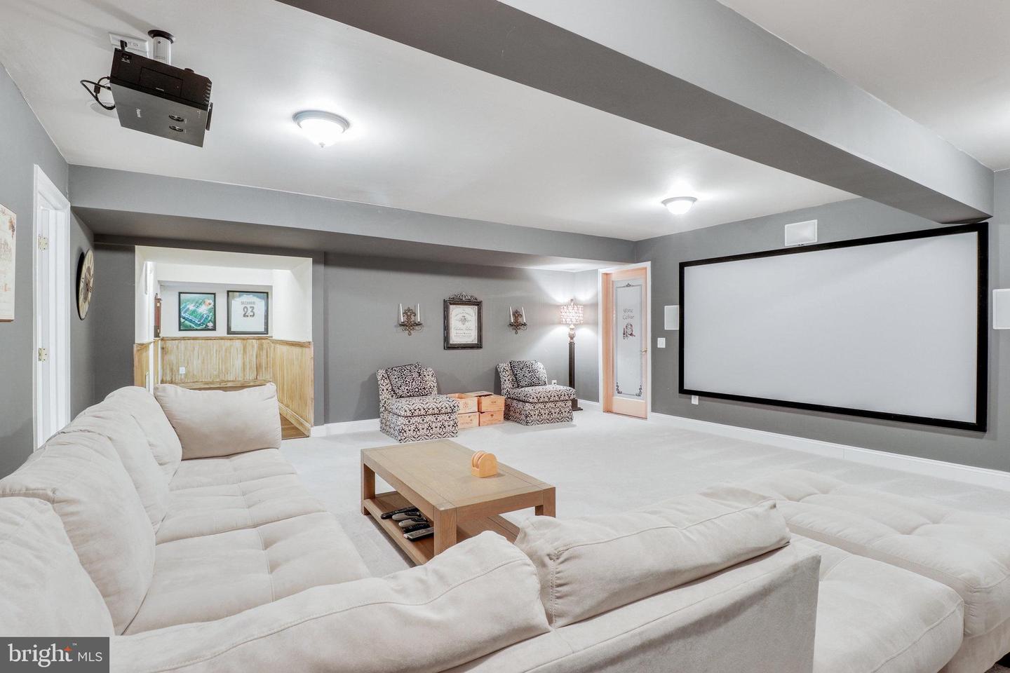6810 Carawood Ct