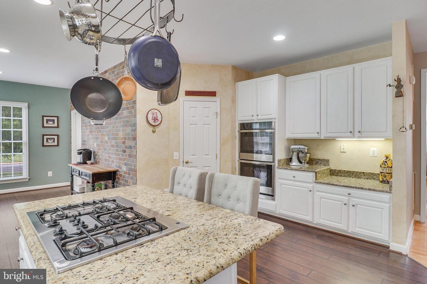 6810 Carawood Ct