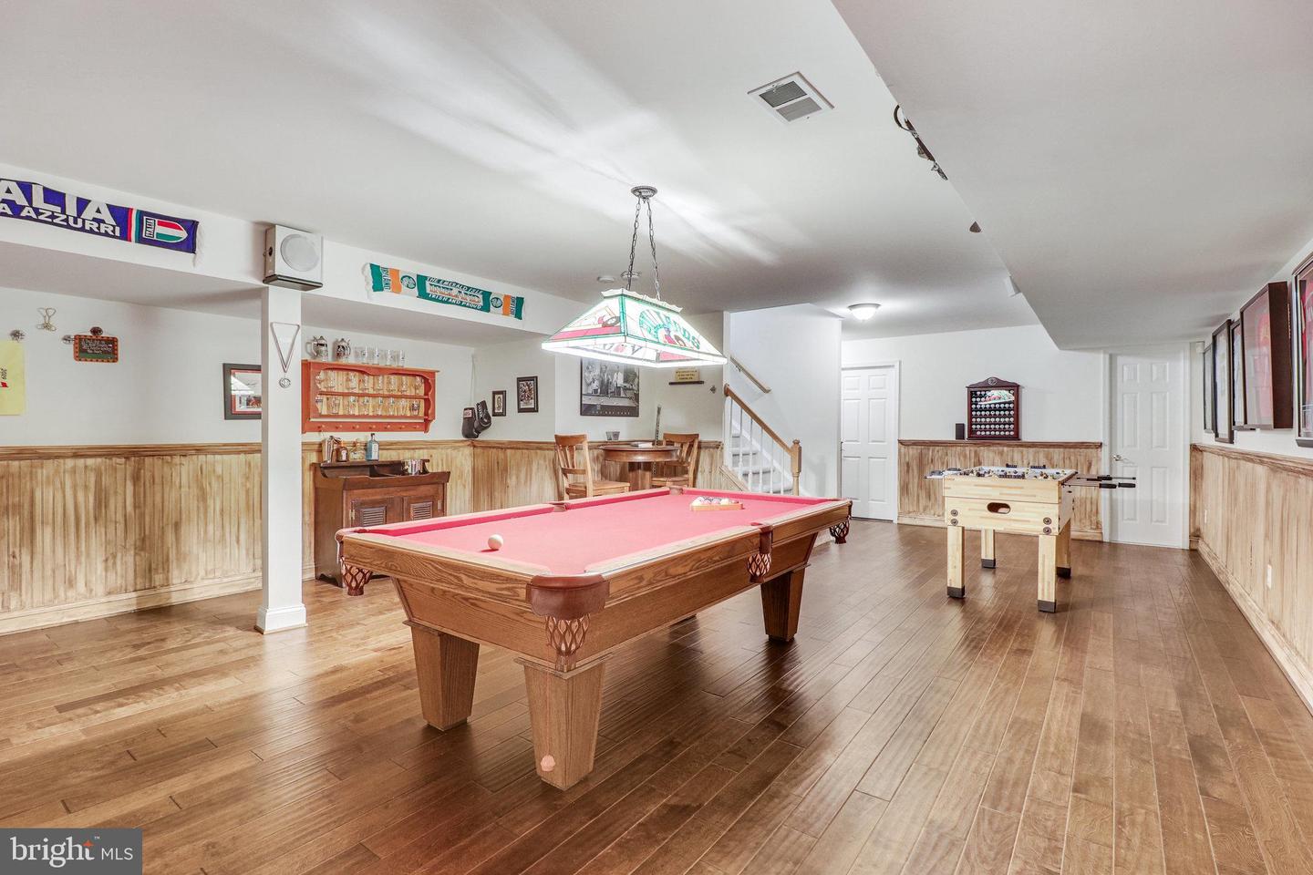 6810 Carawood Ct
