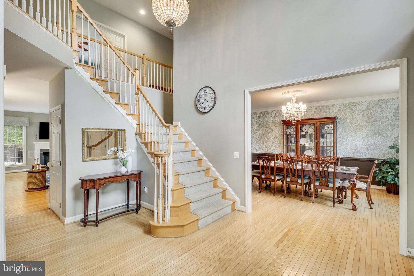 6810 Carawood Ct