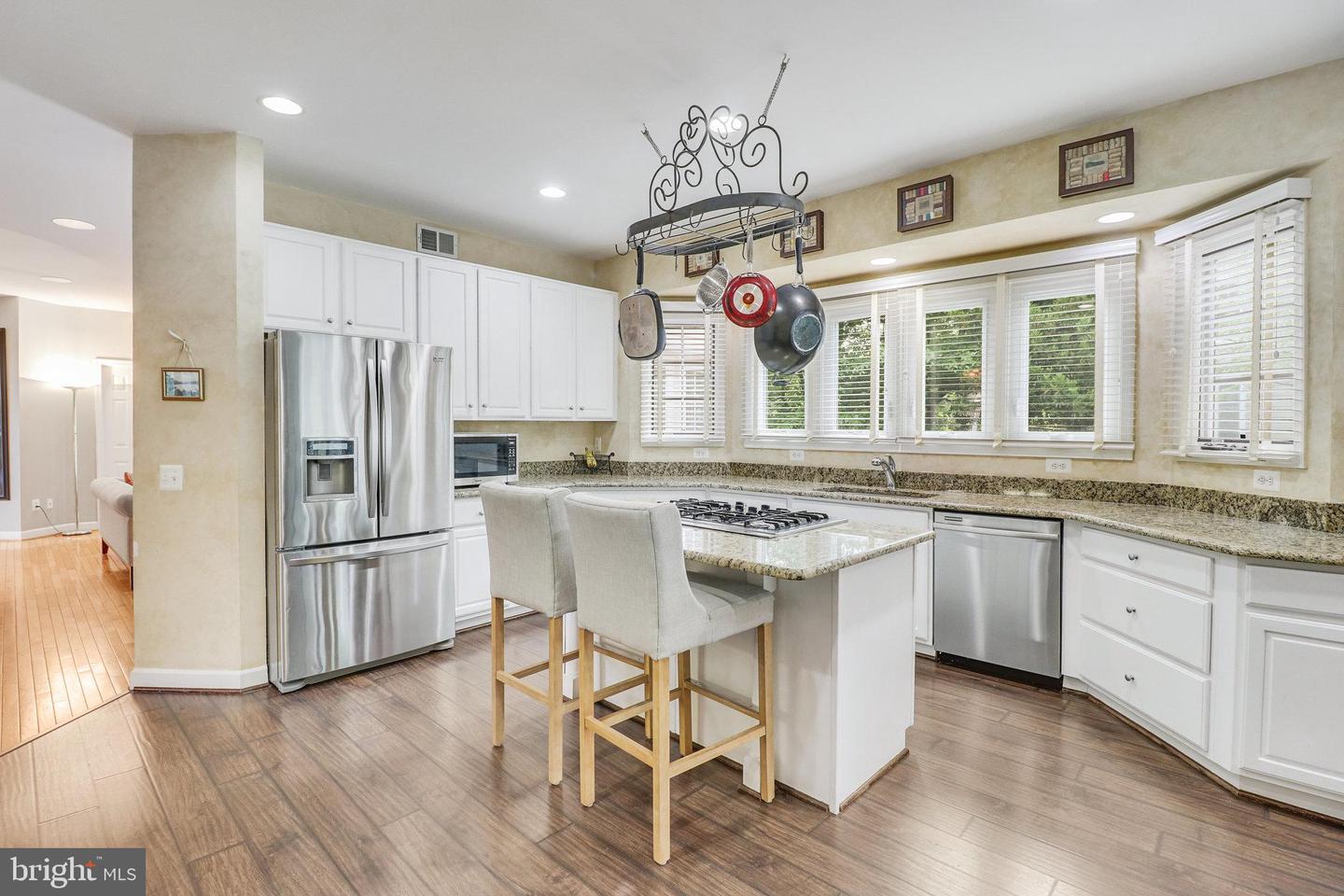 6810 Carawood Ct