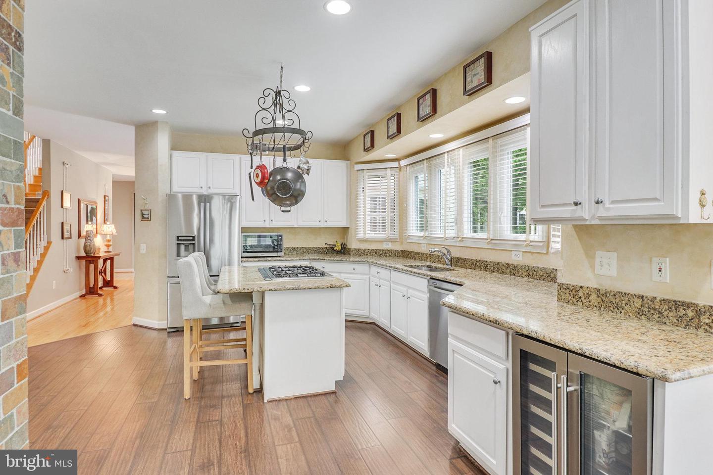 6810 Carawood Ct