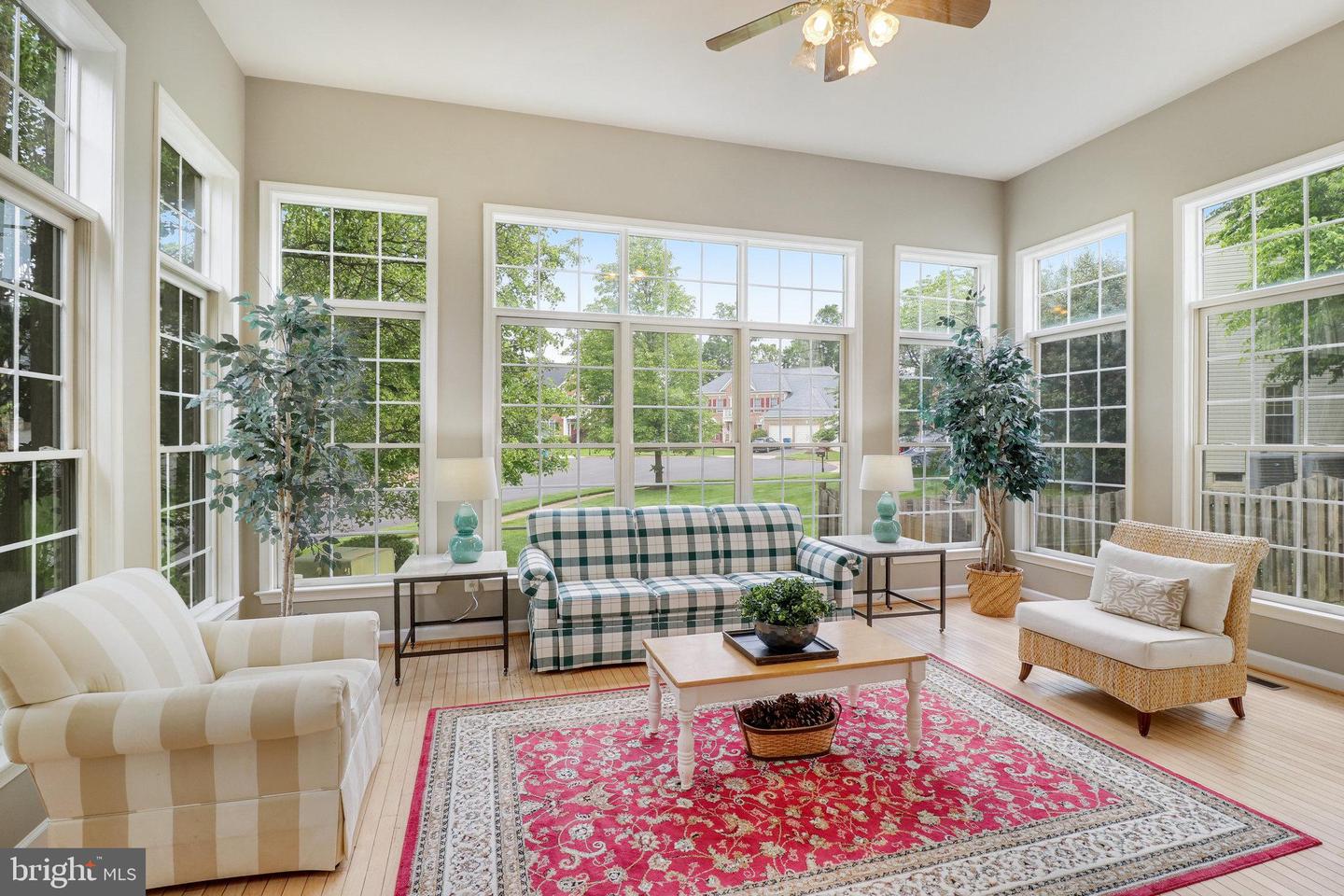 6810 Carawood Ct