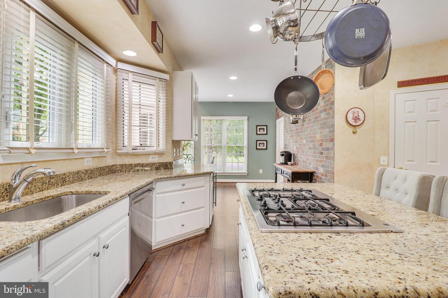 6810 Carawood Ct