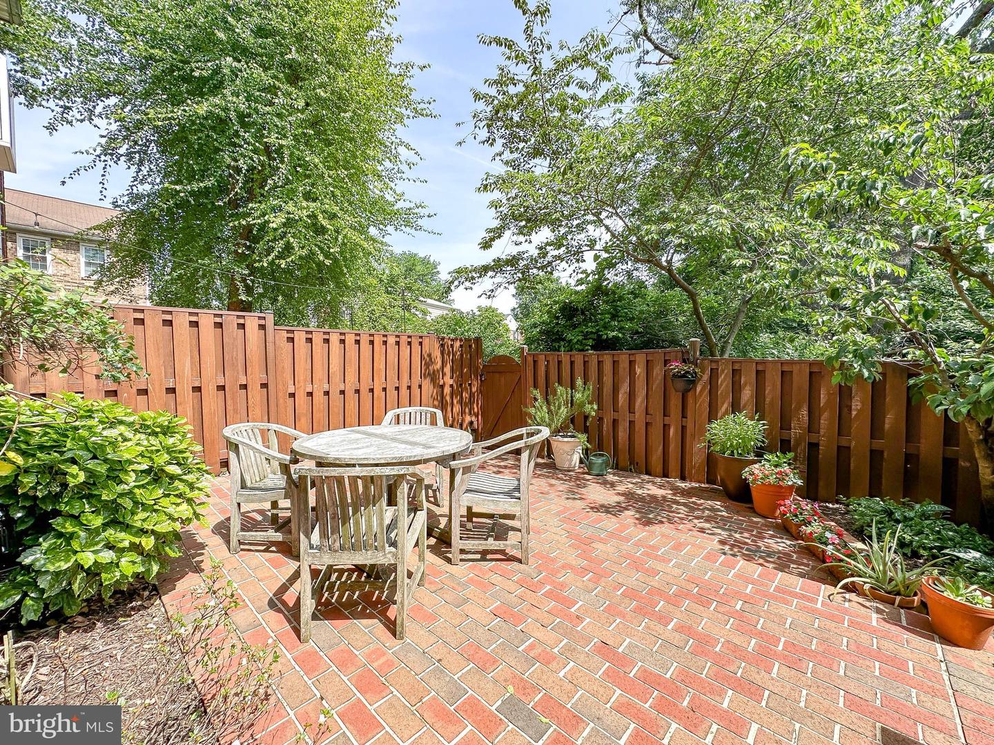 5942 Berkshire Ct