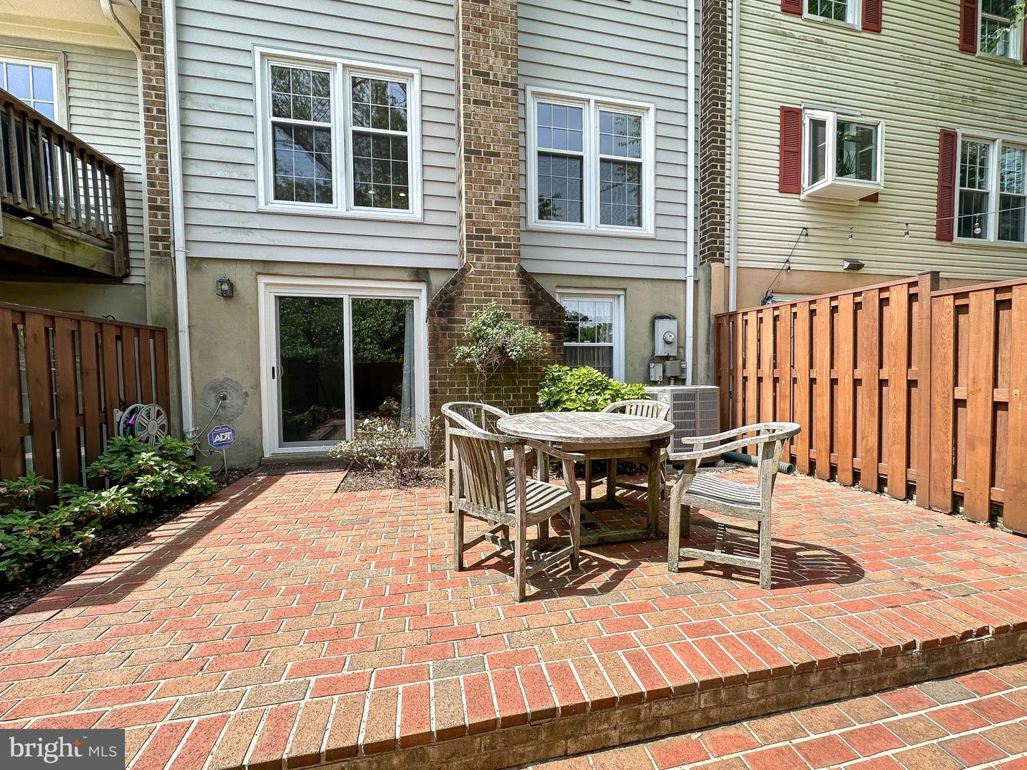 5942 Berkshire Ct