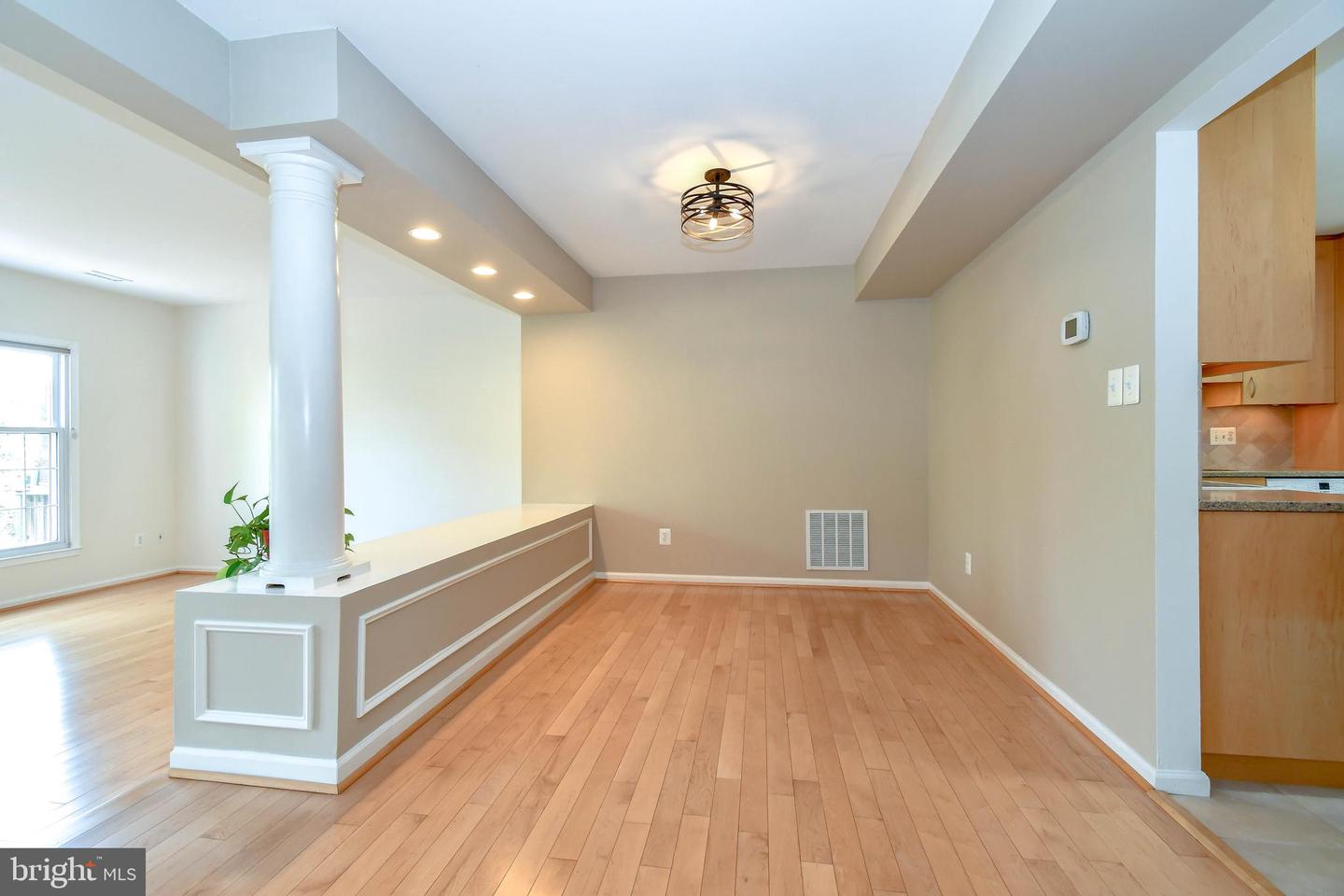 5942 Berkshire Ct