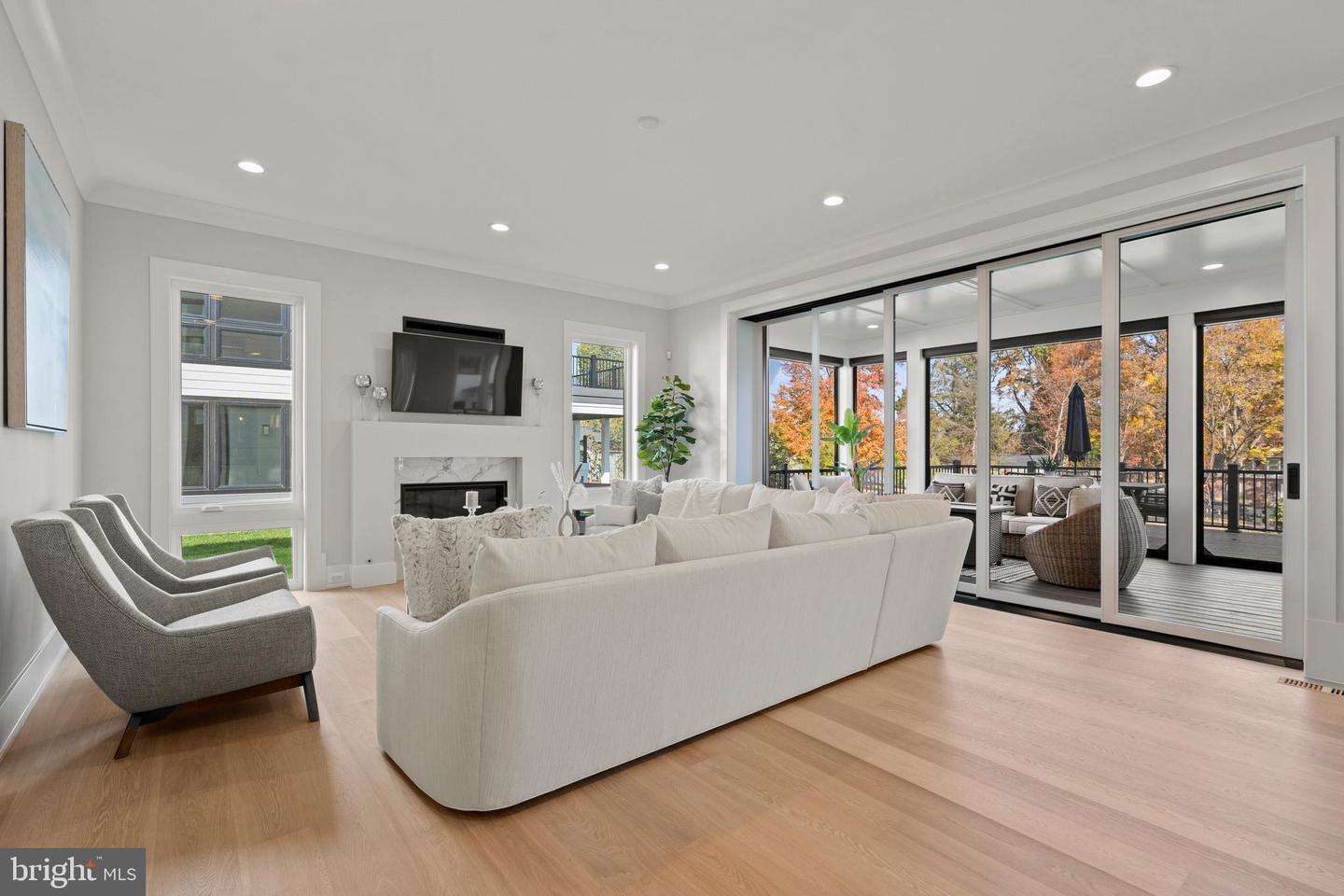 4123 Bennett Dr