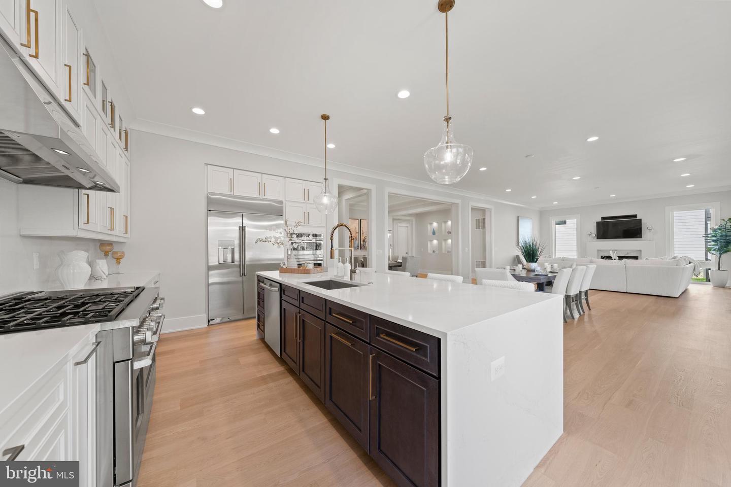 4123 Bennett Dr