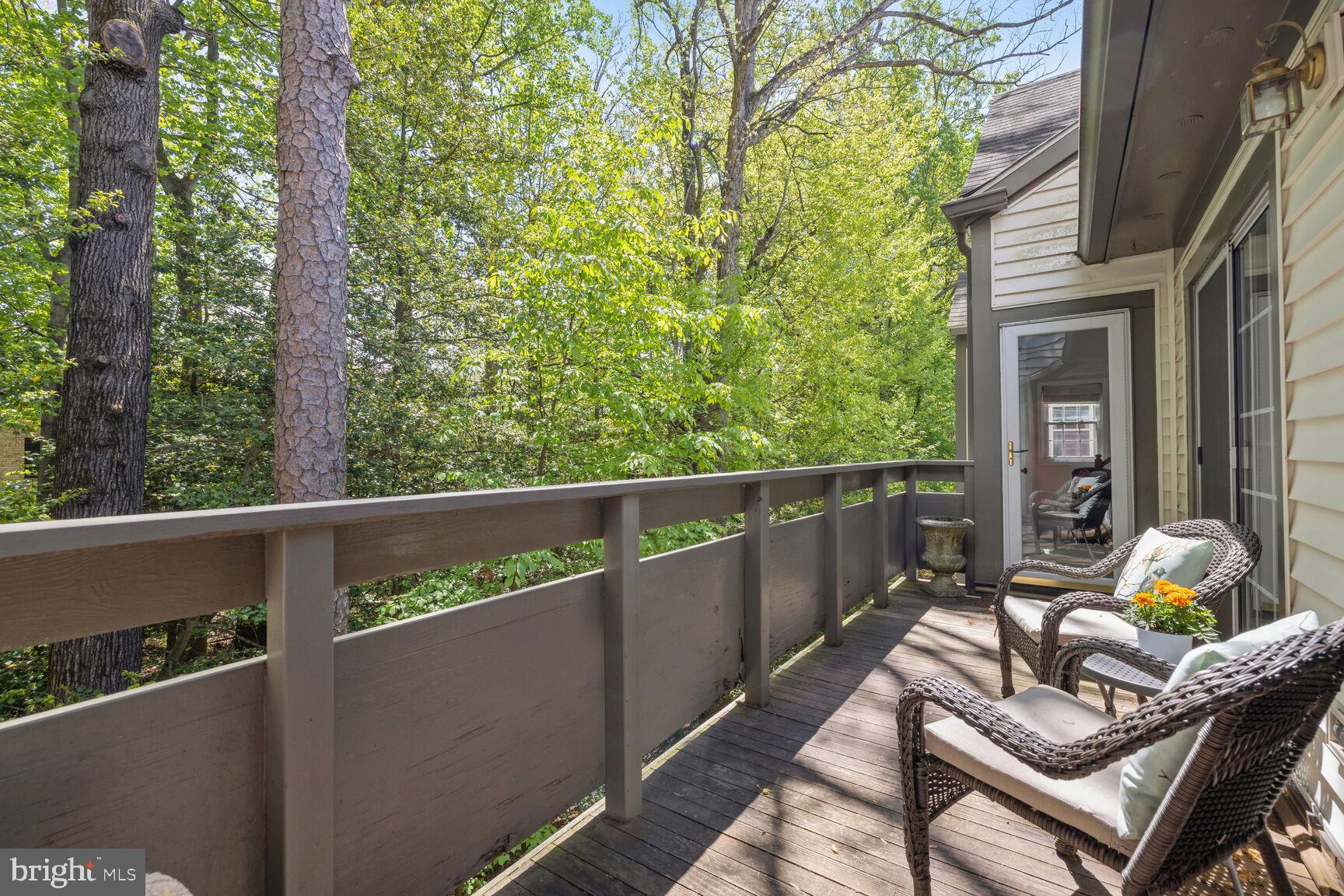 2221 Lovedale Ln #206b