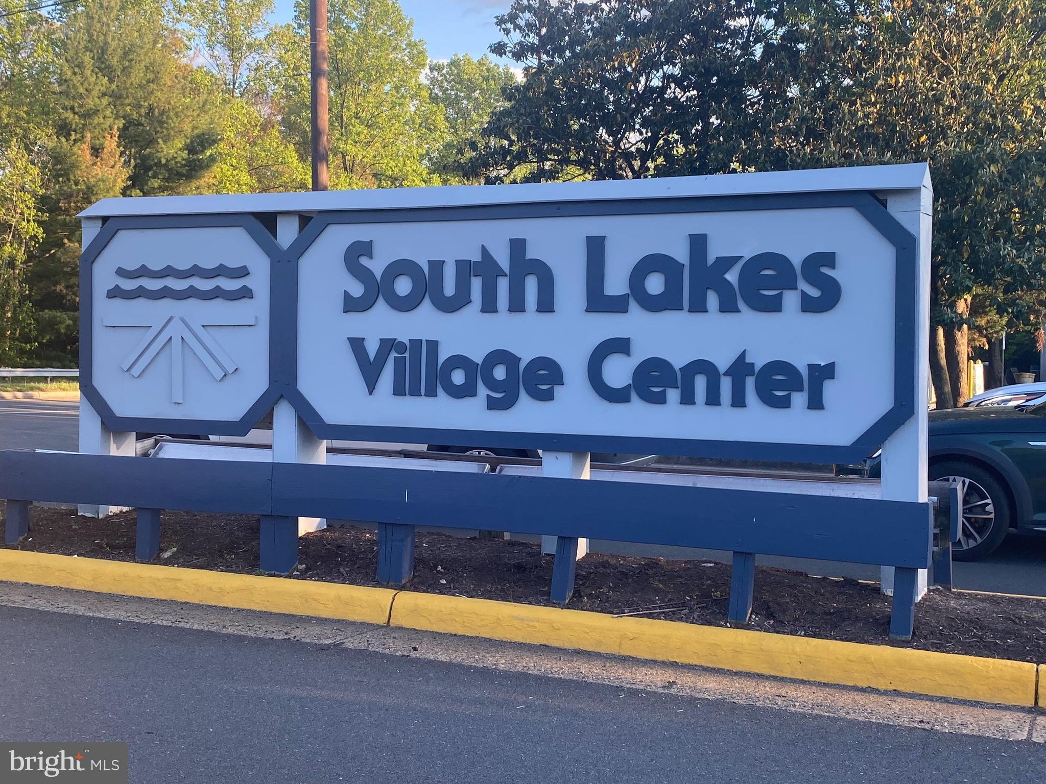 2221 Lovedale Ln #206b