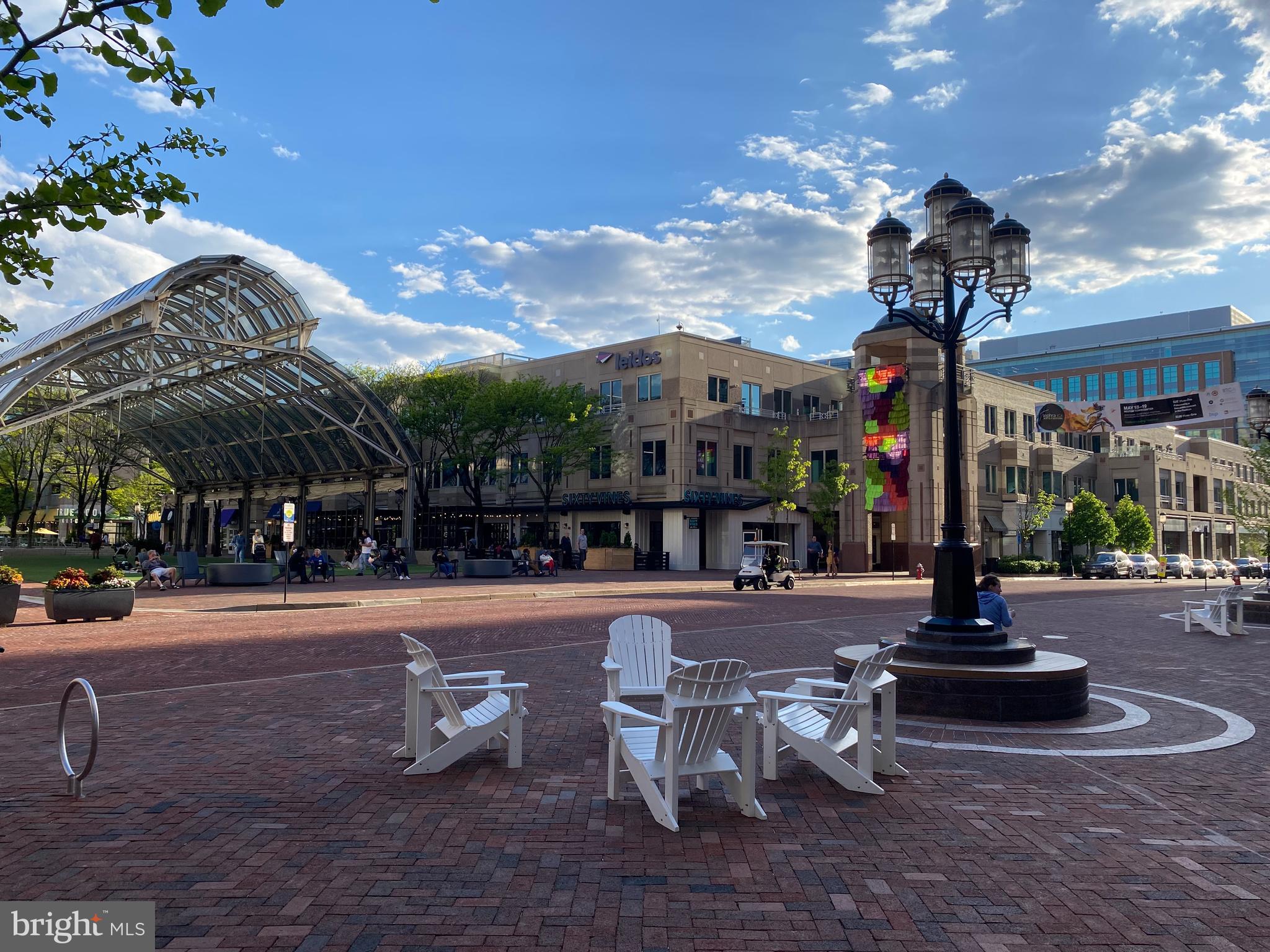 2221 Lovedale Ln #206b