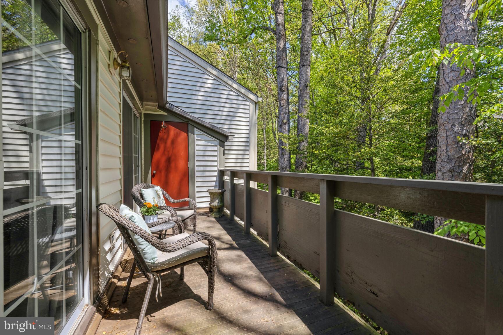 2221 Lovedale Ln #206b