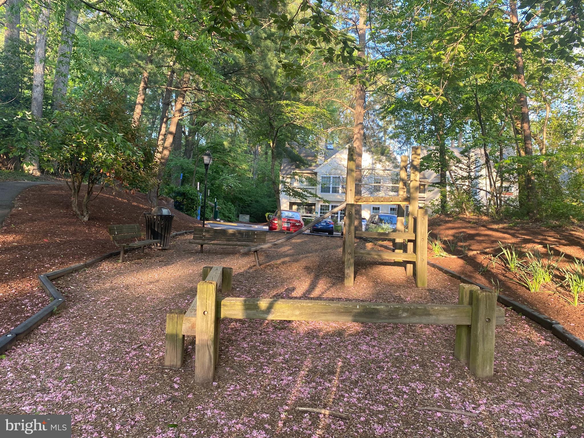 2221 Lovedale Ln #206b