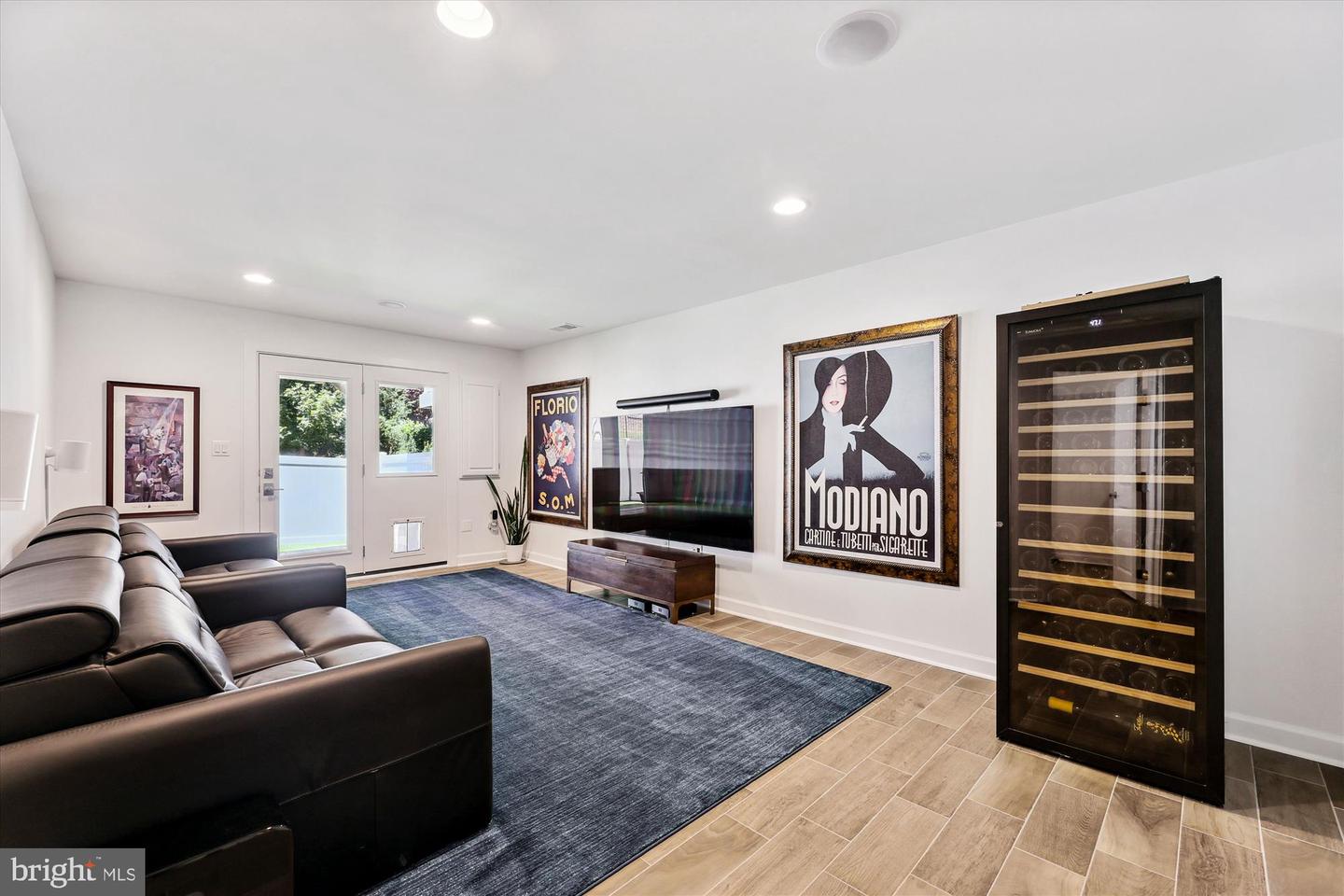 7228 Magpie Ln