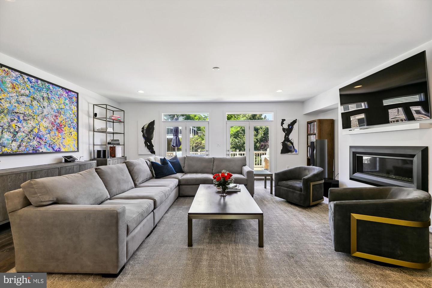 7228 Magpie Ln
