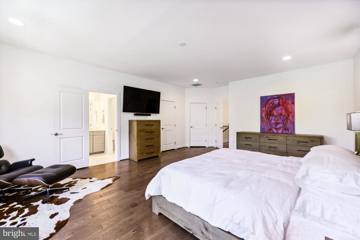 7228 Magpie Ln