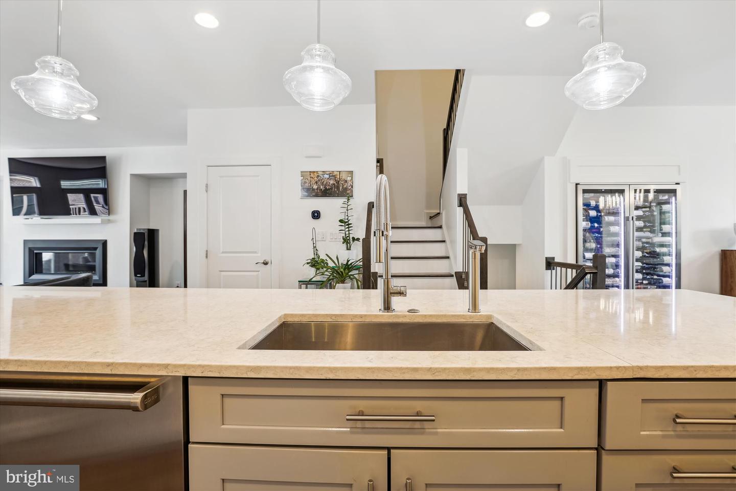 7228 Magpie Ln